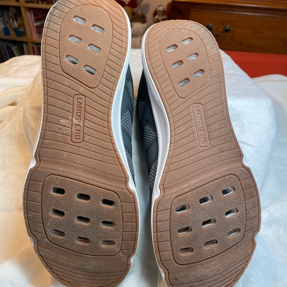 Sneaker style Men's Water Shoes - Picture 5 of 5